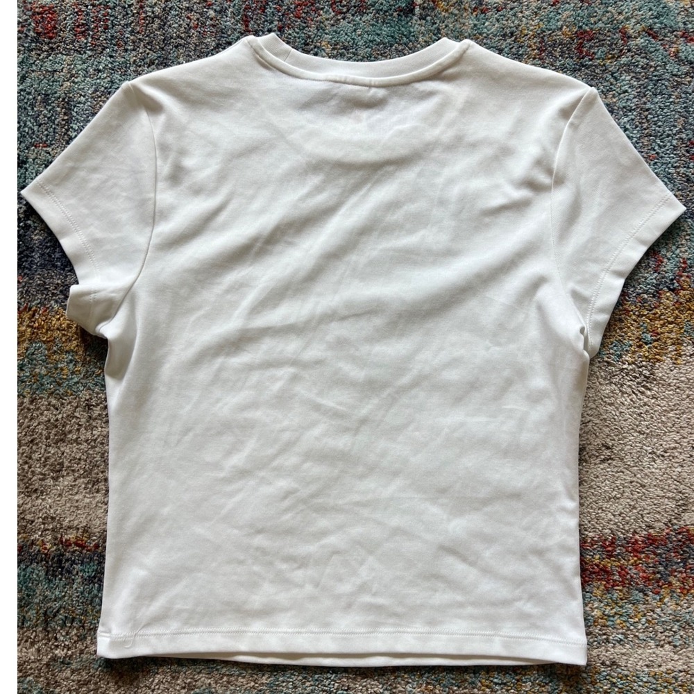 Uniqlo Mini T-Shirt Womens Medium White Short Sleeve Crew Neck Cropped Baby Tee - Picture 6 of 9